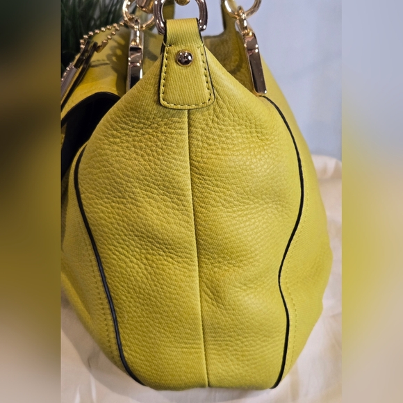 Coach Madison Pinnacle Pebbled Leather Lily Handbag - Picture 3 of 14